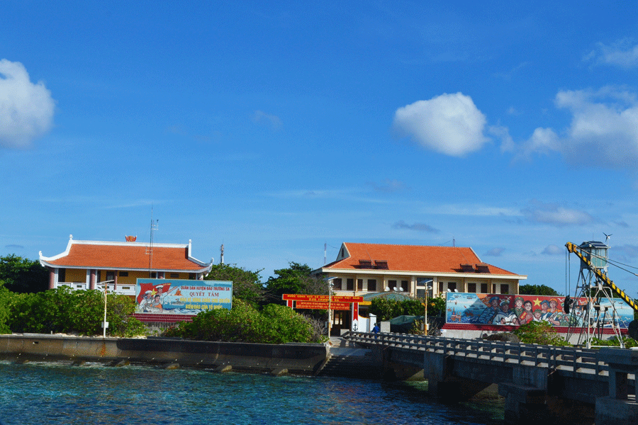 В островном уезде Чыонгша проходит ряд мероприятий, посвященных 12-му съезду КПВ - ảnh 1